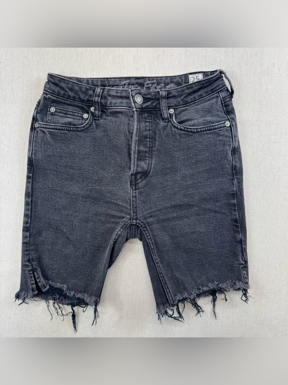 Free People We The Free Women's Size 25 w25 Black Denim Bermuda Jean Shorts